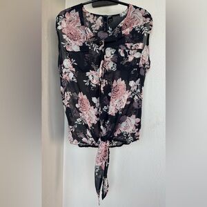 Fun & Flirt Sleeveless Pullover Tie Front Blouse Black/Pink Roses/Skulls Small*